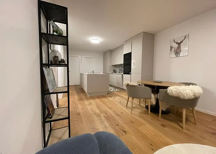 Bel Centre Montana, 5 Min Des Pistes, Vue Alpine *